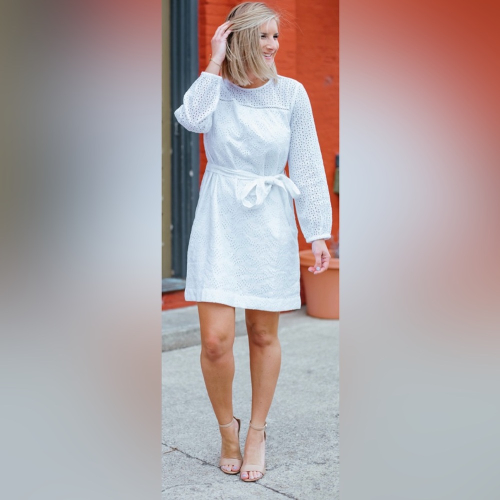 Gap Eyelet Dress w/ pockets Sz S like New